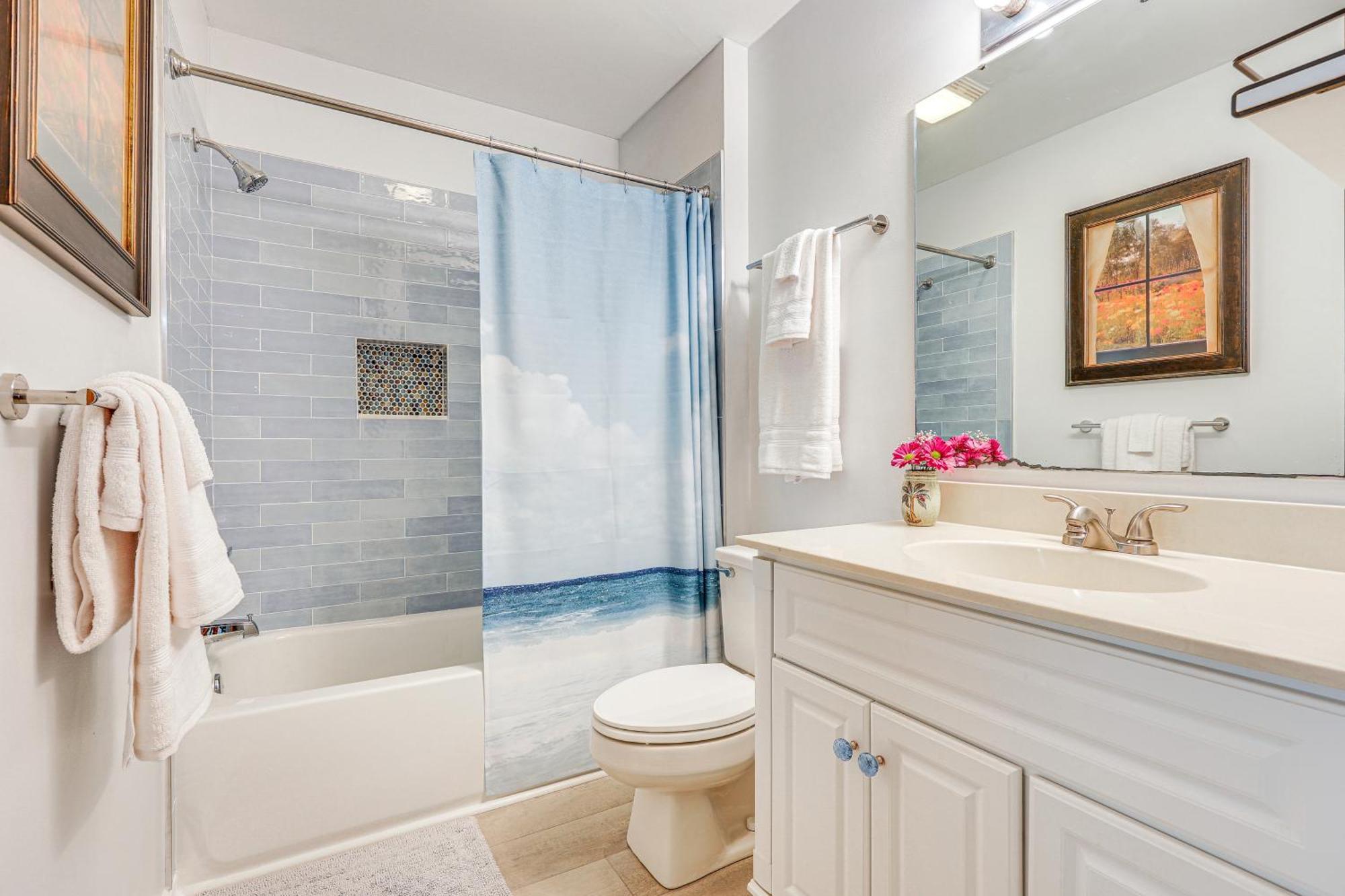 Oak Island Beachfront Condo With Community Pool Exterior photo